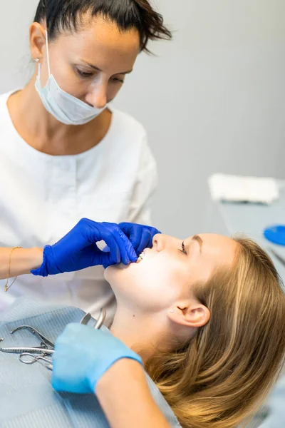 Dentist in the process. Dental services, dental office, dental t — Stock Photo, Image