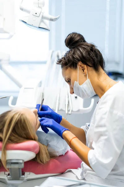 Dentista Processo Serviços Odontológicos Consultório Odontológico Tratamento Odontológico — Fotografia de Stock