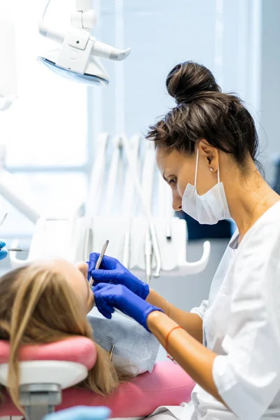 Dentista Processo Serviços Odontológicos Consultório Odontológico Tratamento Odontológico — Fotografia de Stock