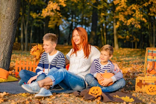 Female Red Hair Children Mom Sons Park Picnic Halloween — Stock Photo, Image