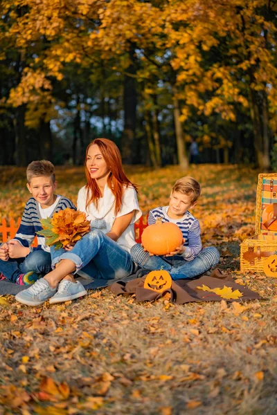 Female Red Hair Children Mom Sons Park Picnic Halloween — Stock Photo, Image