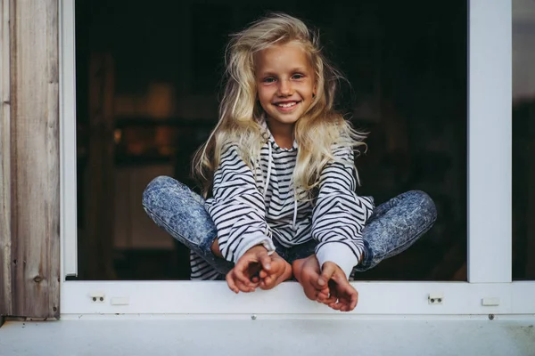 Blonde Little Girl Weekend Country Happy Childhood Concept — Stock Photo, Image