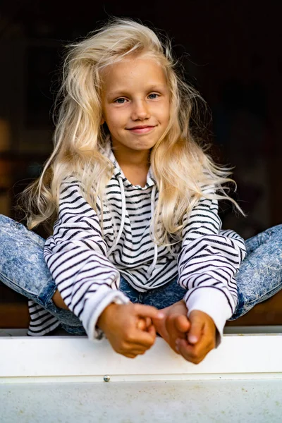 Blonde Little Girl Weekend Country Happy Childhood Concept — Stock Photo, Image
