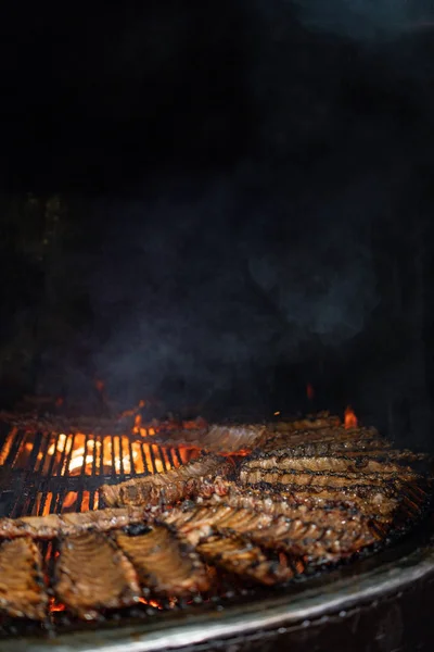 Costela Restaurante Costela Processo Preparação Costelas Porco Uma Fogueira — Fotografia de Stock