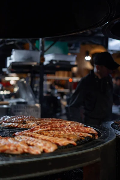 Rippe Rippenrestaurant Der Prozess Der Zubereitung Von Schweinerippchen Auf Offenem — Stockfoto