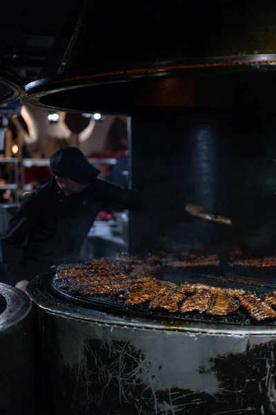 Costilla Restaurante Costillas Proceso Preparación Costillas Cerdo Fuego Abierto — Foto de Stock