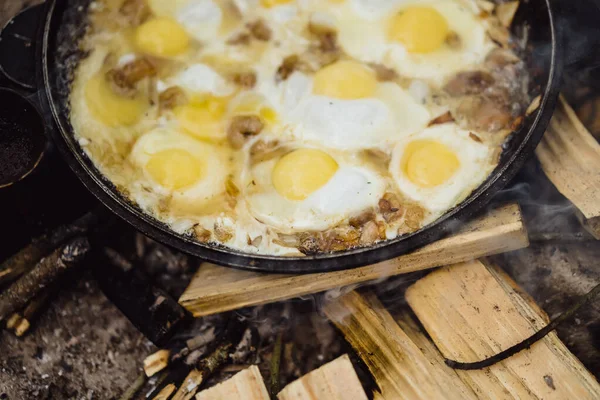 Comida Cocinada Una Fogata Viaje Campamento Cocina Del Campamento Cocinando —  Fotos de Stock