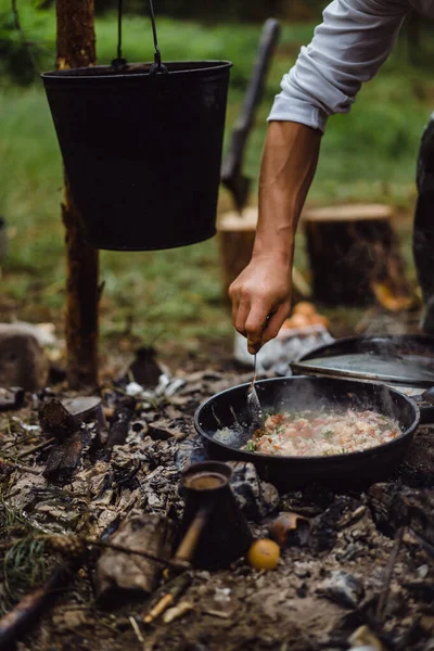 Comida Cocinada Una Fogata Viaje Campamento Cocina Del Campamento Cocinando —  Fotos de Stock