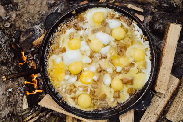 Comida Cocinada Una Fogata Viaje Campamento Cocina Del Campamento Cocinando —  Fotos de Stock