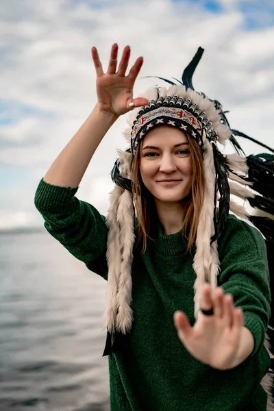 Woman Wearing American Indian Hat Close Portrait Shamanic Female Indian — Stock Photo, Image