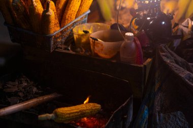 Bali, Endonezya. Mısır arabası, sokak yemeği..