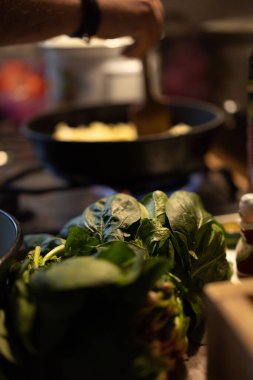 Hint mutfağı pişirme süreci. Gıda hazırlama süreci