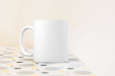 Beyaz Kupa Mockup. Kupa satan işletmeler için mükemmel, sadece teklif inizi veya tasarımınızı görüntüye bindirmeniz.