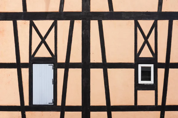 Клетчатая Стена Окна Colmar Tropicale Берджая Хиль — стоковое фото