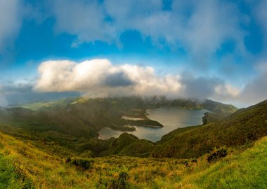 Miguel Adası, Azores üzerinde gün batımı