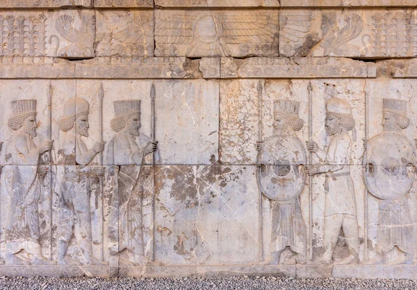 Барельєф Ахеменідські Перські Солдати Стіні Персеполіс Іран — стокове фото