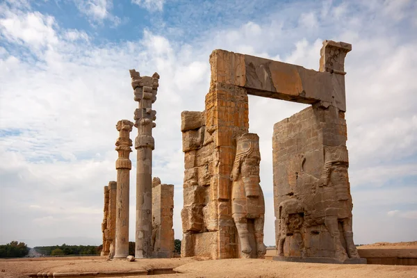 Persepolis, İran 'daki Tüm Uluslar Sarayı' nın Kapısı