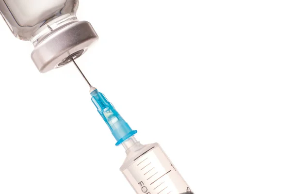 Medizinische Spritzennadel Und Fläschchen Isoaltiert Auf Weißem Hintergrund — Stockfoto