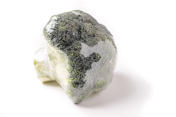 Envoltório Brócolos Orgânicos Plástico Isolado Sobre Fundo Branco — Fotografia de Stock