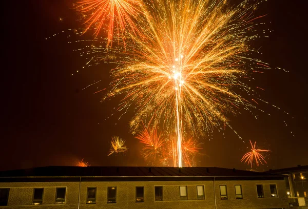 Vuurwerk Smokey Zwarte Lucht Het Dak New Year Eve — Stockfoto