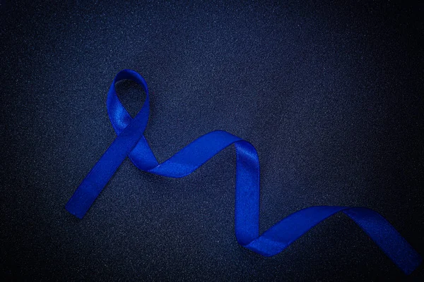 Fita Azul Escura Preto Com Fundo Brilhante Cancro Cólon Consciência — Fotografia de Stock