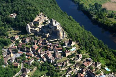 Castelnaud La Chapelle, Dordogne 'da. Hava görünümü