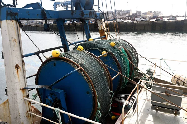 Fishing vessel, trawler in a fishing harbour — Stock Photo, Image