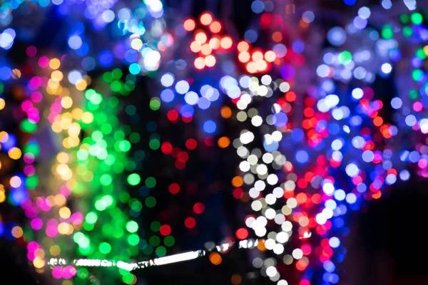 Χρώμα Χριστουγεννιάτικα Φώτα Στην Αγορά Του Δρόμου — Φωτογραφία Αρχείου