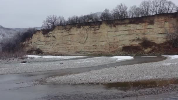 Rusland Westelijke Kaukasus Witte Rivier Het Dorp Kamennomostky Winter — Stockvideo