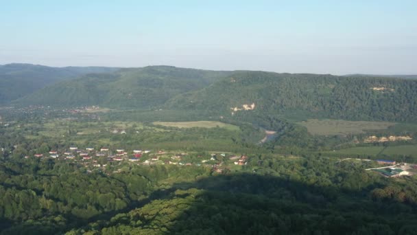 Westelijke Kaukasus Panorama Omgeving Van Het Dorp Kamennomostky Vanuit Vogelperspectief — Stockvideo