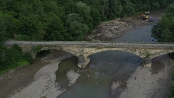 Cáucaso Occidental Viejo Puente Dakhovsky Pueblo Dakhovskaya Puente Fue Construido — Vídeo de stock