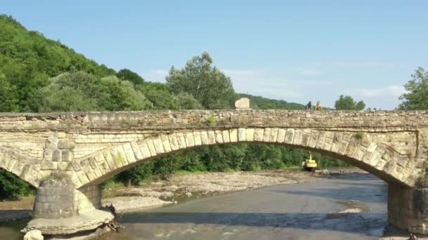 Cáucaso Ocidental Velha Ponte Dakhovsky Aldeia Dakhovskaya Ponte Foi Construída — Vídeo de Stock