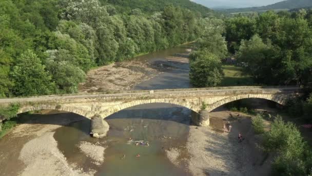 Cáucaso Occidental Viejo Puente Dakhovsky Pueblo Dakhovskaya Puente Fue Construido — Vídeo de stock