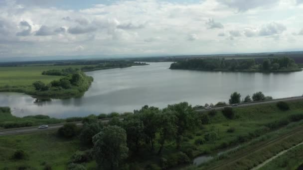 Caucase du Nord. Réservoir à proximité de la ville de Krasnodar.