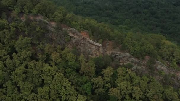 Cáucaso Occidental Paisajes Montaña Las Rocas Planchensky Pueblo Planchensky — Vídeo de stock