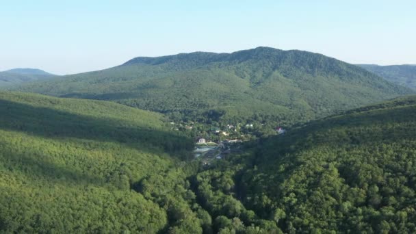 Westkaukasus Berglandschaften Den Plantschenski Felsen Und Dem Dorf Plantschenski — Stockvideo