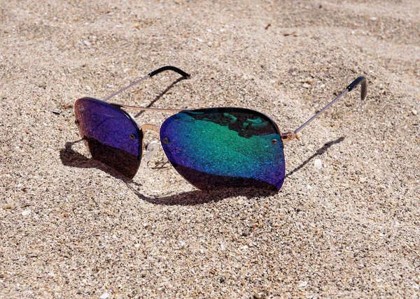 Sonnenbrille Zur Verbesserung Von Aussehen Und Persönlichkeit — Stockfoto