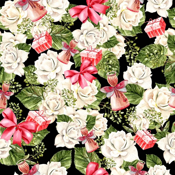 아름 다운 밝은 수채화 새 해 패턴 장미, 잎, 선물 및 장난감의 꽃. — 스톡 사진