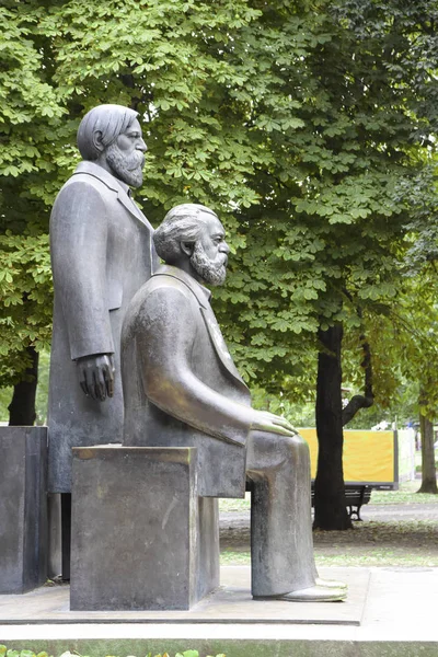 Monumento Karl Marx Friedrich Engels Marx Engels Forum Parque Público — Foto de Stock