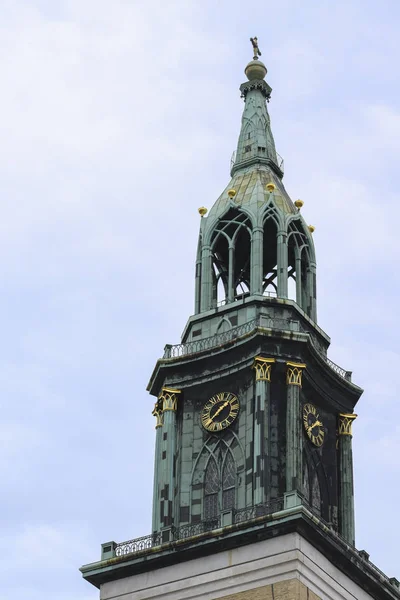 Πύργος Ρολόι Της Αγίας Μαρίας Εκκλησίας Marienkirche Διάσημο Ορόσημο Στο — Φωτογραφία Αρχείου