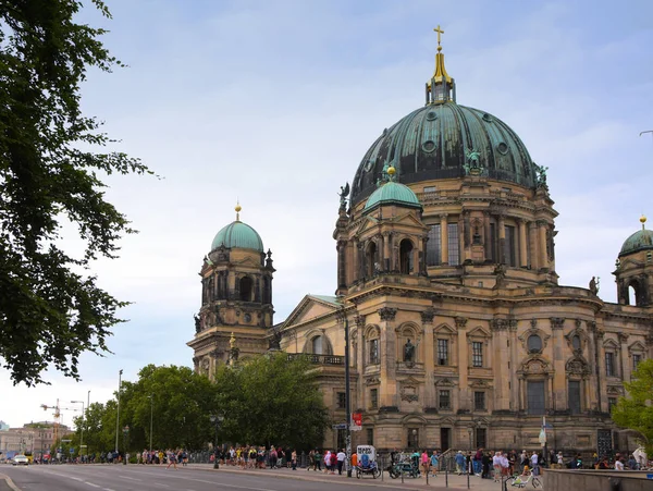 8月24日 柏林大教堂 在文艺复兴时期和巴洛克风格建筑 是最大的新教教会在城市 位于博物馆岛上 — 图库照片
