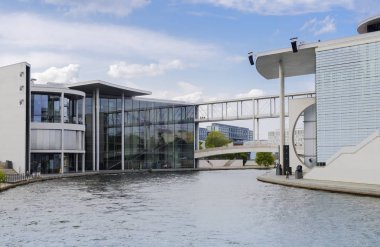 Spree Nehri içinde hükümetin bölge, Berlin Mitte modern binalar, Paul-Loebe-Haus ve Marie-Elisabeth-Lueders-Haus, kopya alanı
