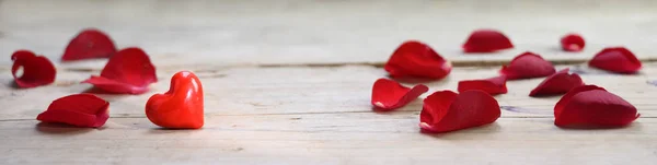 Red Heart Made Glass Rose Petals Rustic Wooden Board Love — Stock Photo, Image