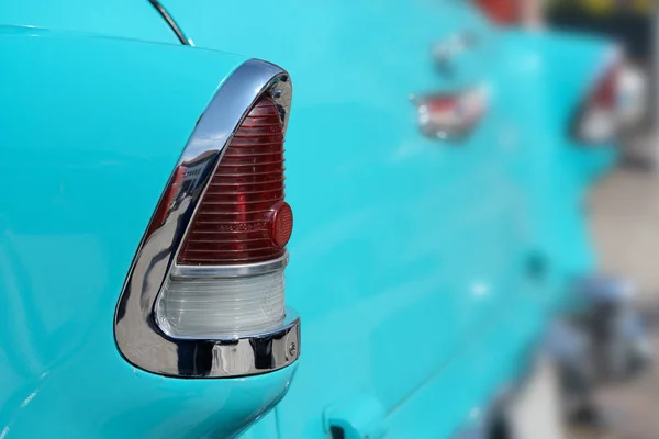 Ratzeburg, Niemcy-3 czerwca 2019: tylne światło samochodu Chevrolet, klasyczne Chevy Bel Air od 1956 na Oldtimer na spotkaniu samochodowym w Ratzeburgu, Kopiuj przestrzeń — Zdjęcie stockowe