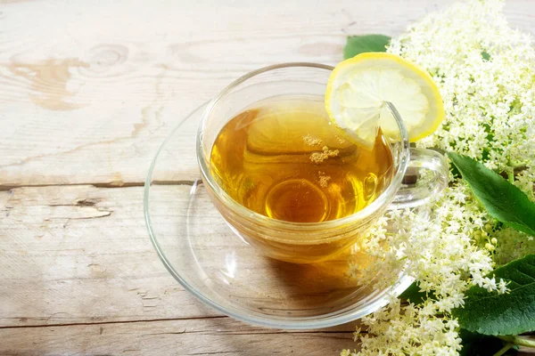 Elderflower Tea Lemon Some Blossoms Rustic Wooden Table Natural Home — Stock Photo, Image