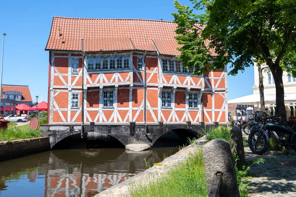 Rotes Fachwerkhaus Aus Dem Jahrhundert Gewoelbe Gewölbe Denkmalgeschützt Und Berühmtes — Stockfoto