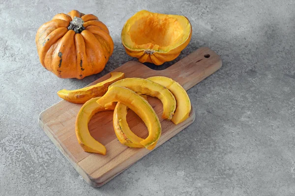 Kamo Kamo Zucca Squashwhole Tagliato Fette Una Tavola Cucina Uno — Foto Stock