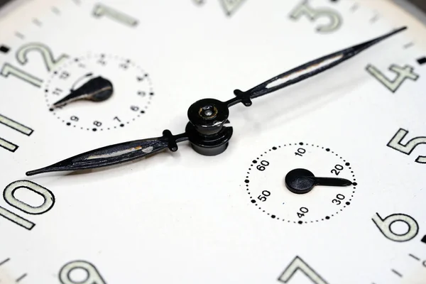 Esfera Blanca Reloj Con Número Flecha Marcha Primer Plano Cara —  Fotos de Stock
