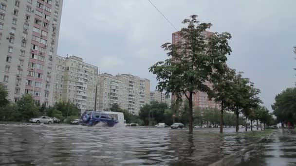 Kiev Ukrayna Temmuz 2018 Kiev Etkin Trafikle Yol Sel — Stok video