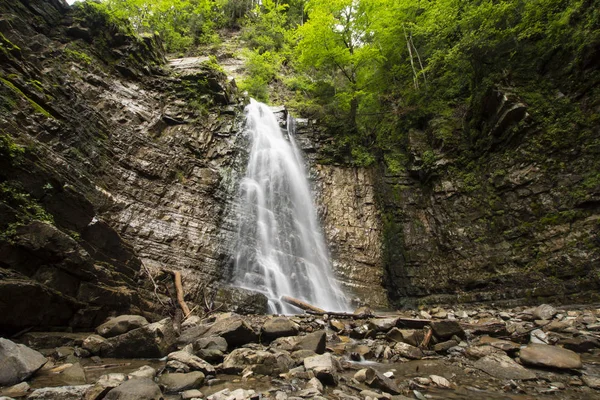 Manyavsky Şelale Manzarası